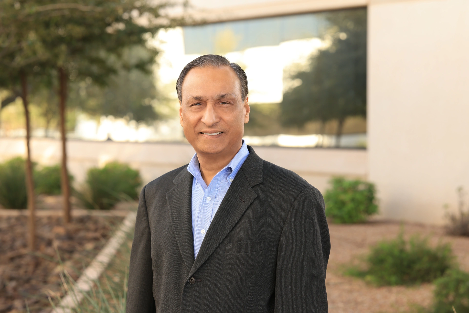 Ông Steve Sanghi - Tổng giám đốc điều hành kiêm Chủ tịch Microchip Technology