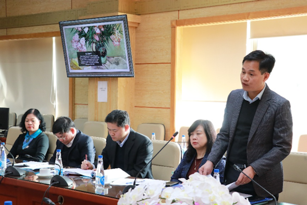 Đồng chí Phạm Minh Khuê, Phó Bí thư Chuyên trách Đảng ủy Bộ Y tế góp ý về phương hướng, nhiệm vụ trong hoạt động công đoàn trong thời gian tới