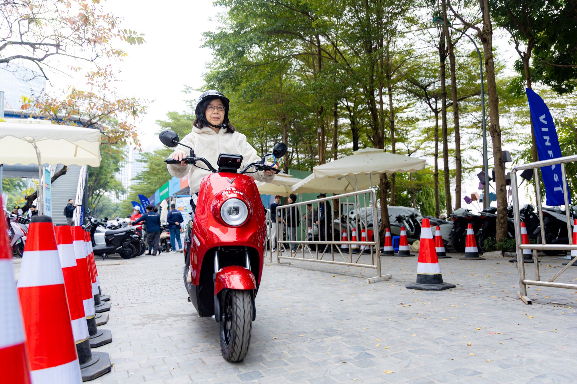 Trải nghiệm lái thử xe điện được hưởng ứng mạnh mẽ tại sự kiện