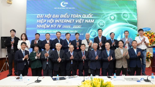 Kỷ nguyên AI đặt ra thách thức mới: Internet Việt Nam phải phát triển trên nền tảng tin cậy