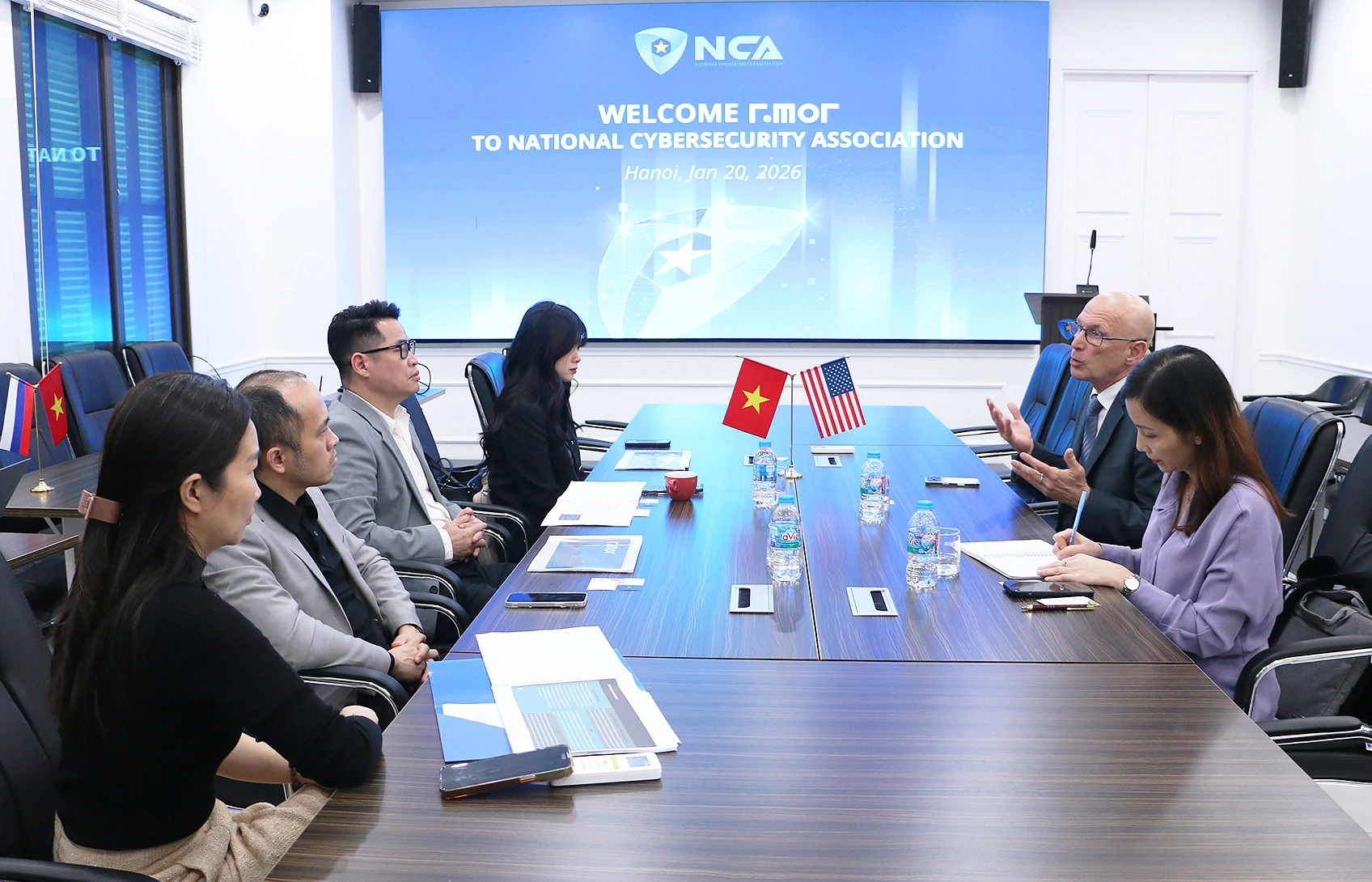 Lãnh đạo Hiệp hội An ninh mạng quốc gia làm việc với đại diện công ty R-MOR