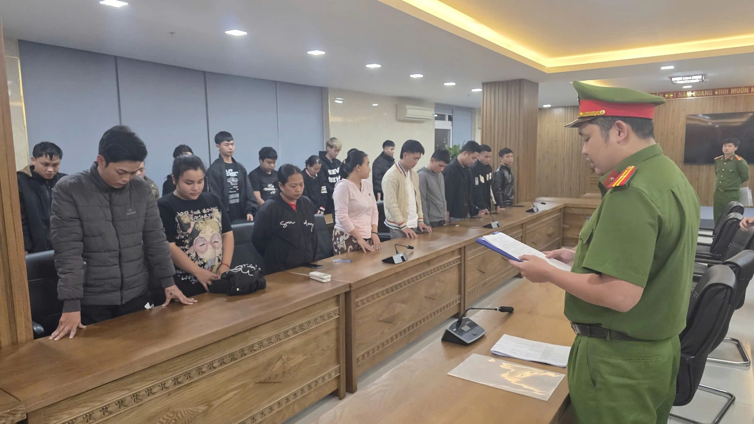 Nhóm đối tượng bị cơ quan Công an bắt giữ.