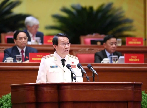 Bộ trưởng Bộ Công an Lương Tam Quang được bầu làm Uỷ viên Bộ Chính trị khoá XIV