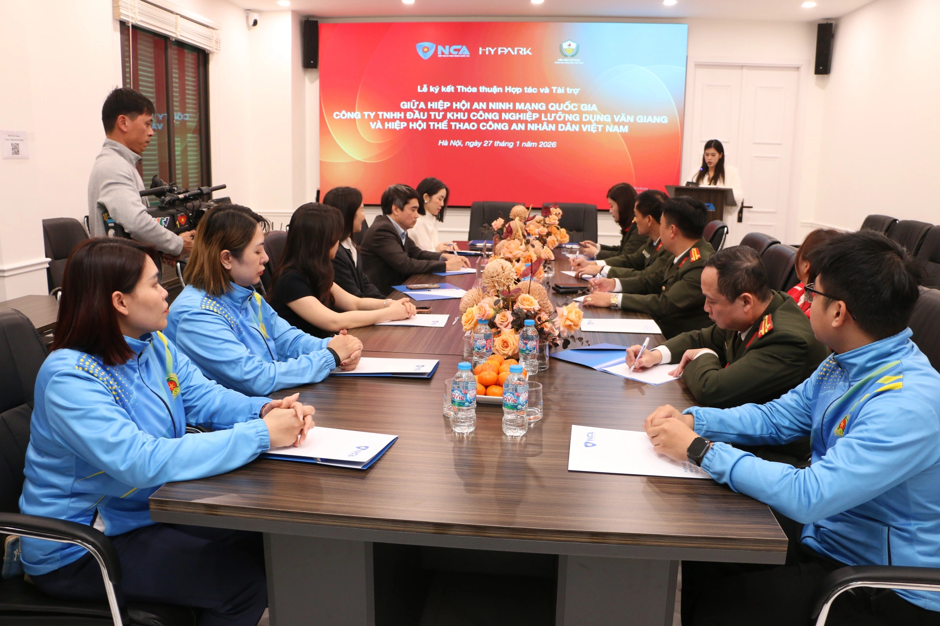 Toàn cảnh buổi ký kết hợp tác giữa hai Hiệp hội