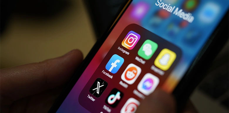 Hàng loạt nền tảng lớn như Gmail, Facebook và TikTok nằm trong danh sách các tài khoản bị rò rỉ thông tin đăng nhập theo báo cáo của chuyên gia Jeremiah Fowler. Ảnh minh hoạ.