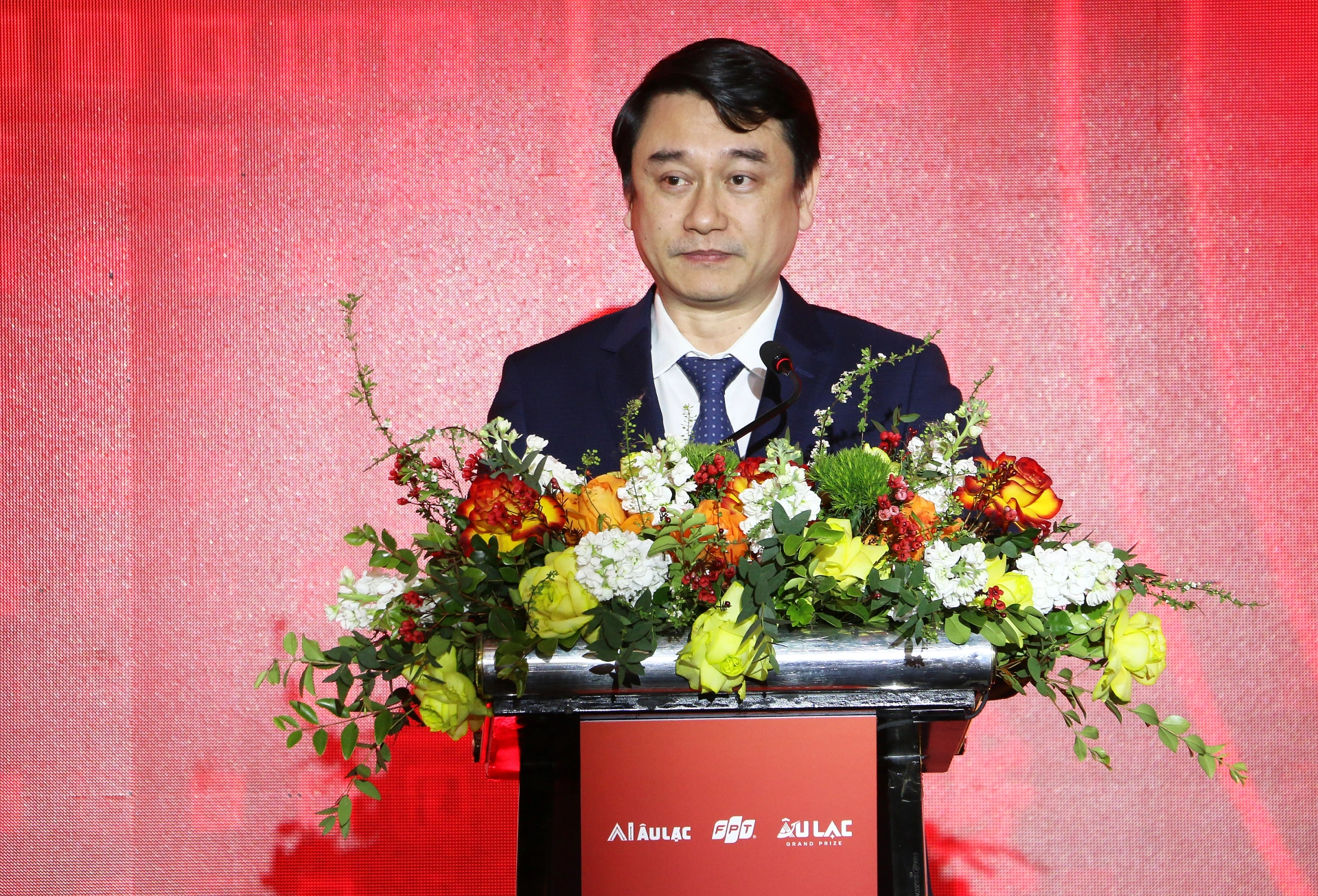 Thứ trưởng Bộ Ngoại giao Lê Anh Tuấn phát biểu tại lễ công bố giải thưởng AI Âu Lạc Grand Prize 