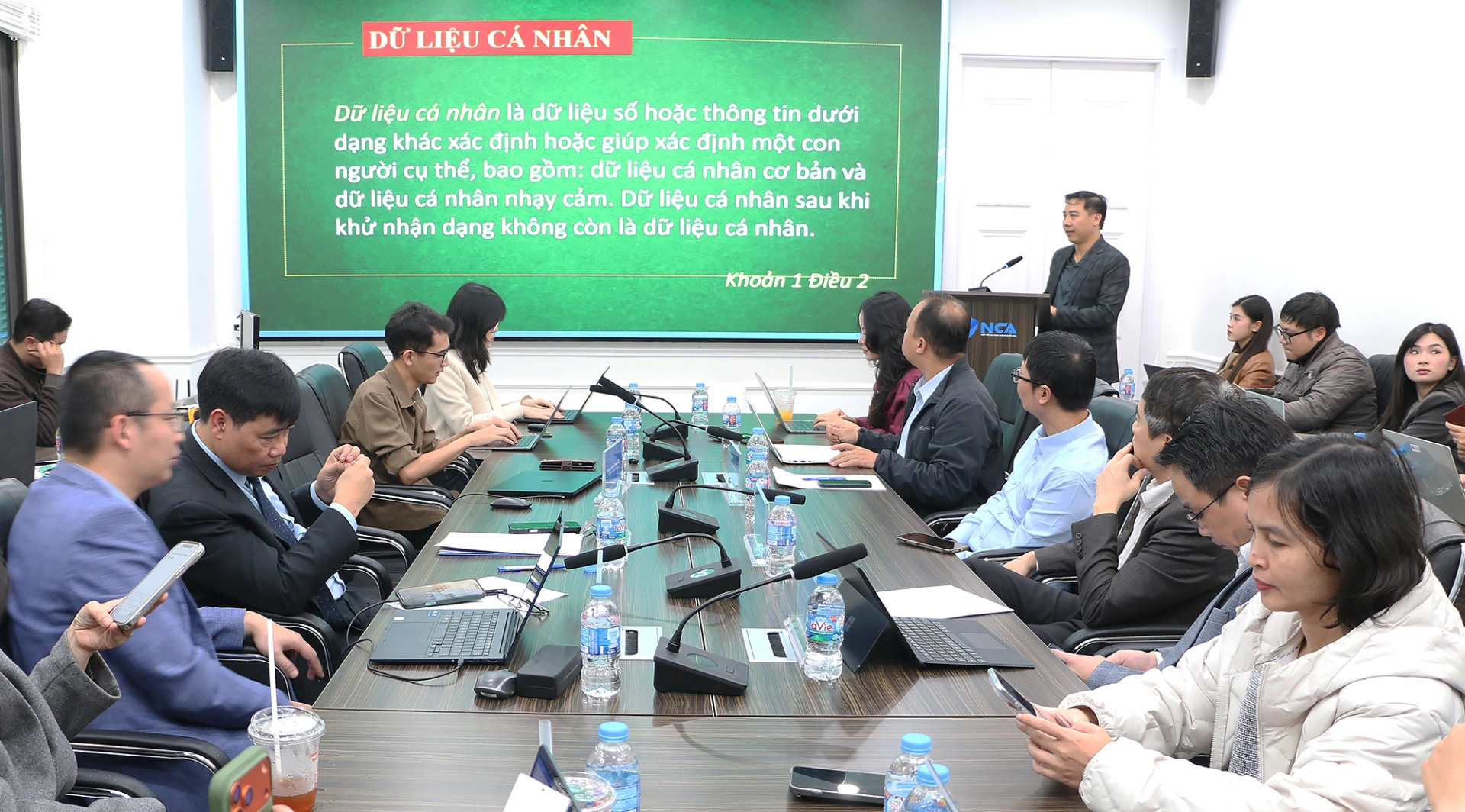 Thượng tá Nguyễn Đình Đỗ Thi diễn thuyết tại tọa đàm về Bảo vệ dữ liệu cá nhân