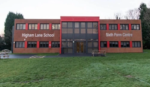 Trường trung học ở Anh đóng cửa khẩn cấp vì bị tấn công mạng