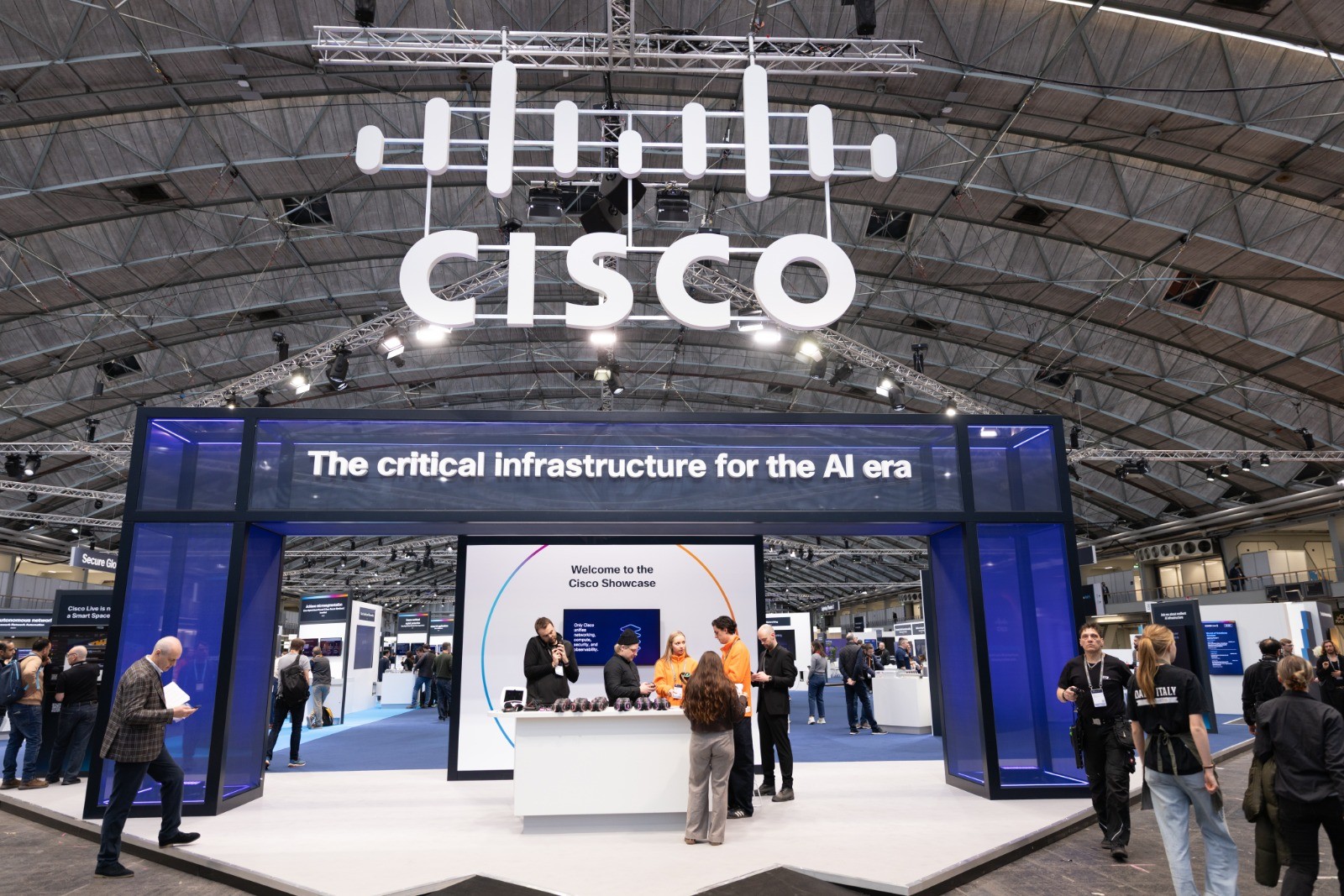 Tại Hội nghị Cisco Live tổ chức ở Amsterdam, Cisco giới thiệu những đổi mới mới nhất nhằm hỗ trợ doanh nghiệp triển khai Agentic AI một cách an toàn, tin cậy