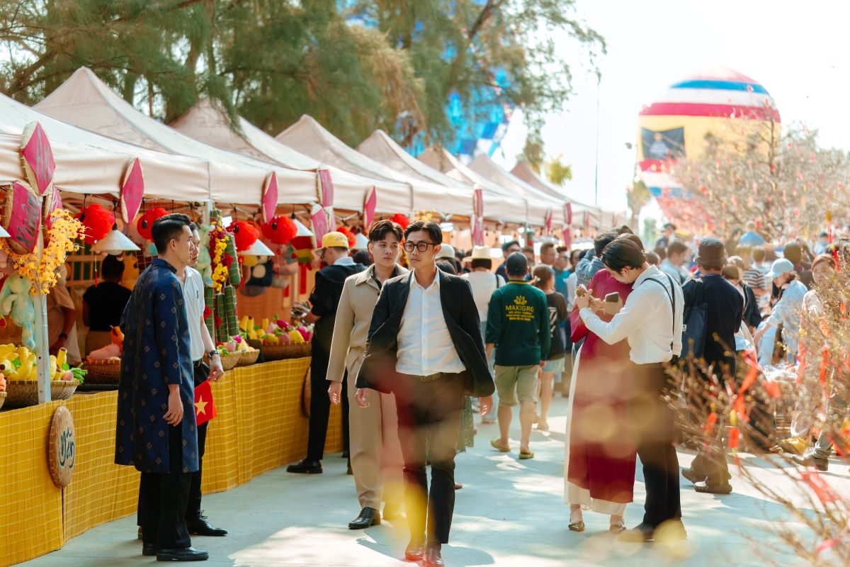 Khung cảnh hàng vạn du khách đổ về lễ hội Xuân Green Paradise Tet Fest tại Cần Giờ phác họa chân dung của siêu điểm đến 40 triệu du khách trong tương lai
