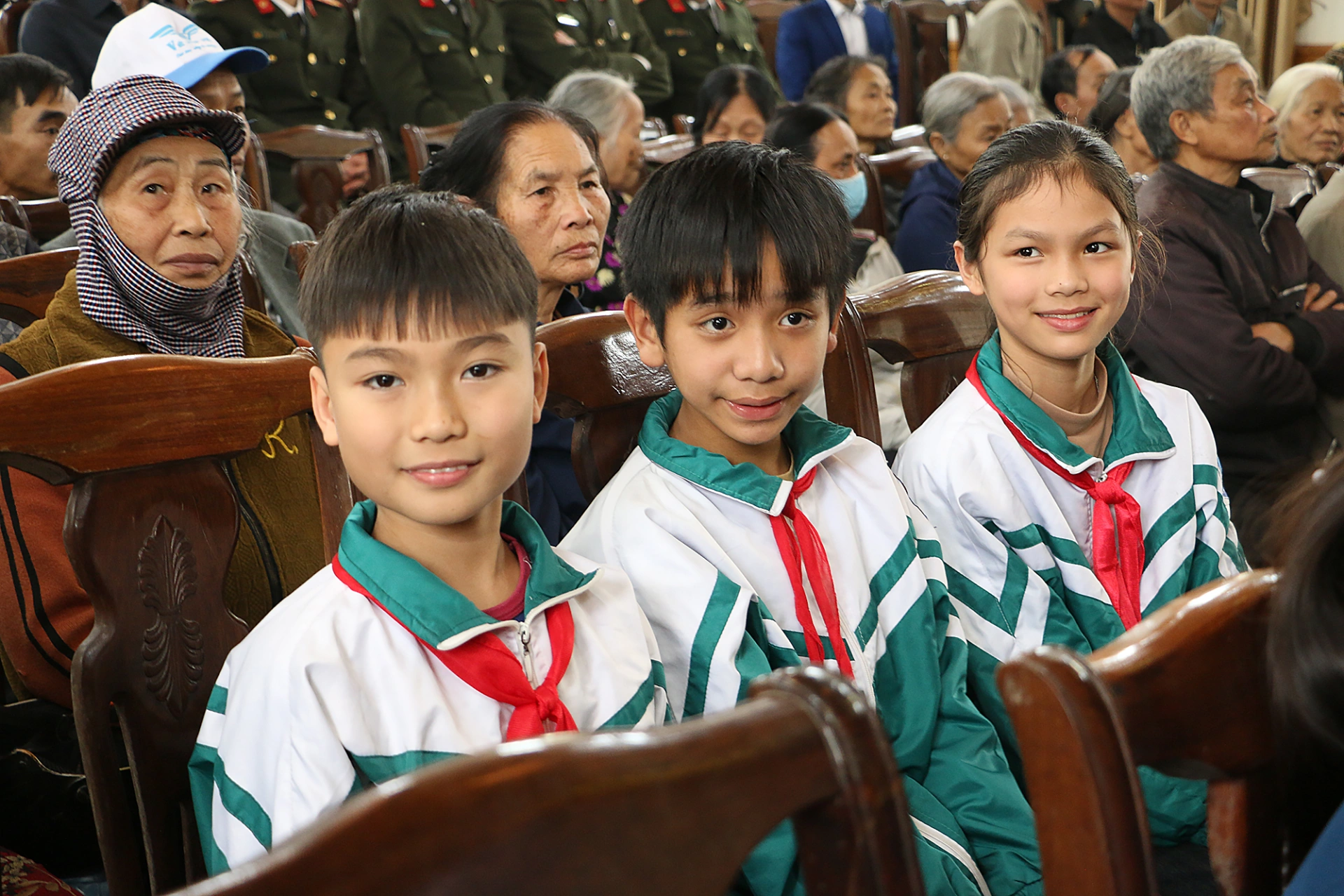 Đại diện học sinh trường Tiểu học Thiện Phiến