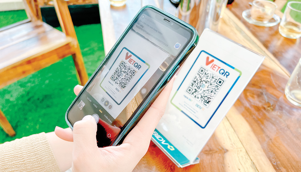 Thanh toán không tiền mặt bùng nổ: Giá trị giao dịch gấp 28 lần GDP