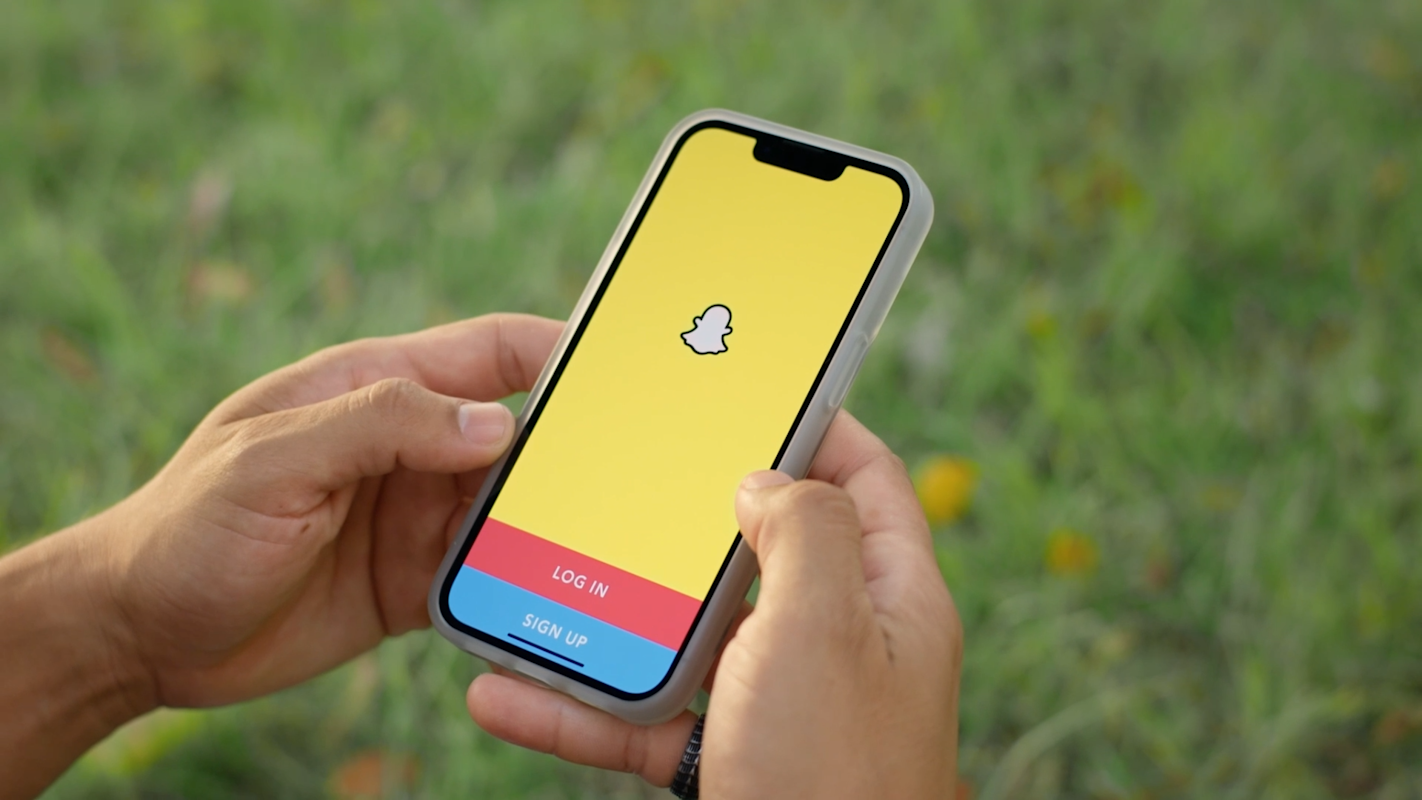 Kyle Svara đã lợi dụng lòng tin của người dùng để lừa lấy mã truy cập Snapchat của gần 600 phụ nữ. Ảnh minh hoạ. 