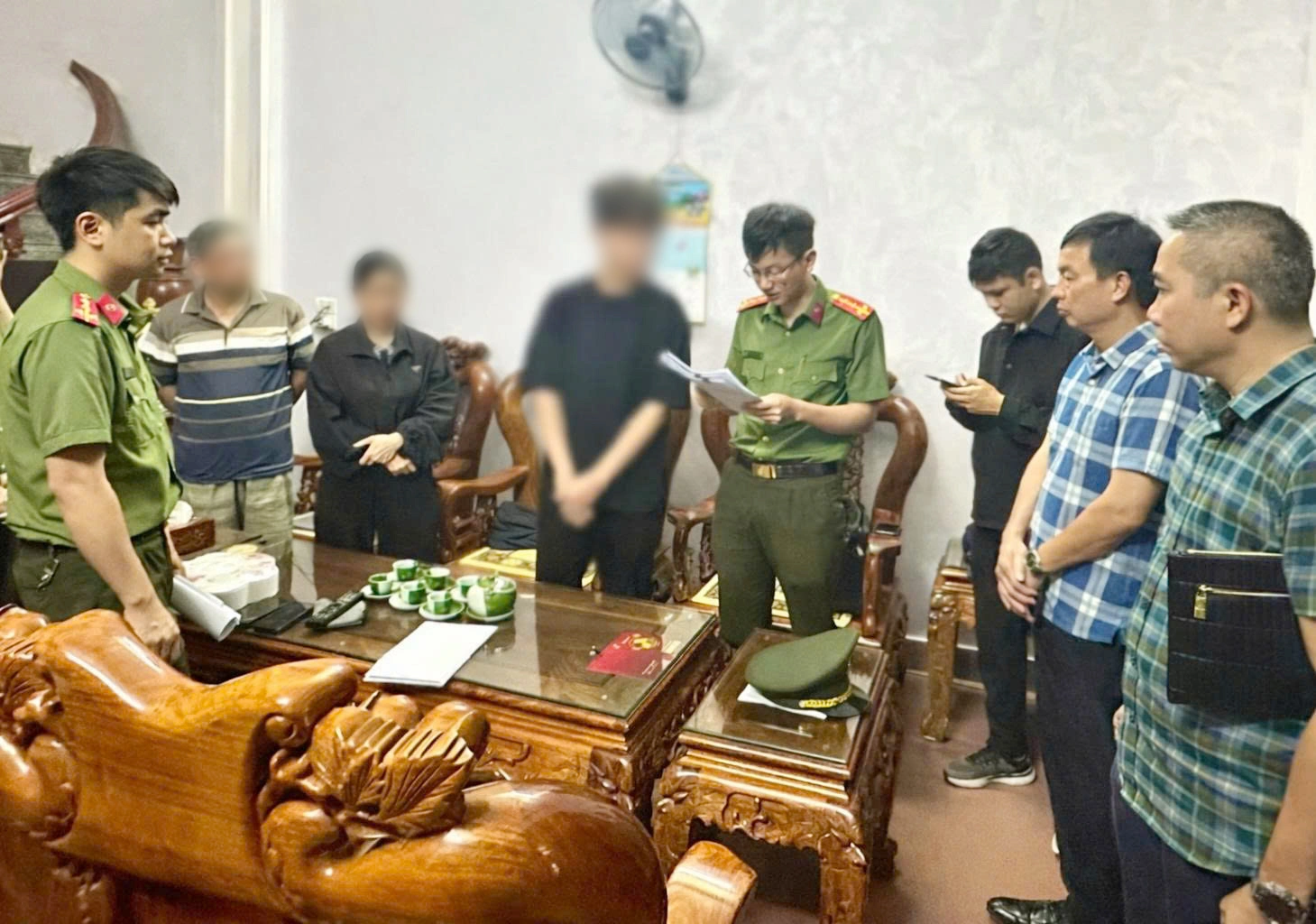 Cơ quan An ninh điều tra Công an tỉnh Thanh Hóa tổ chức khám xét nơi cư trú của N.V.X (đã được thay đổi tên). 