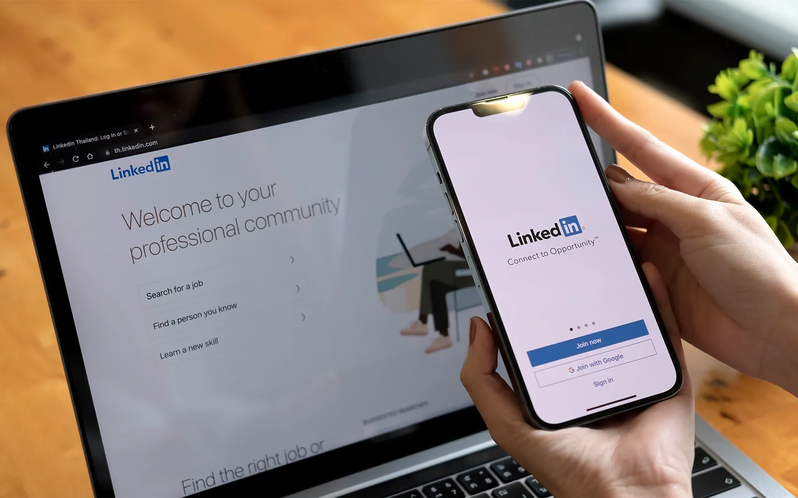 Tin tặc lợi dụng LinkedIn để đánh cắp tài khoản
