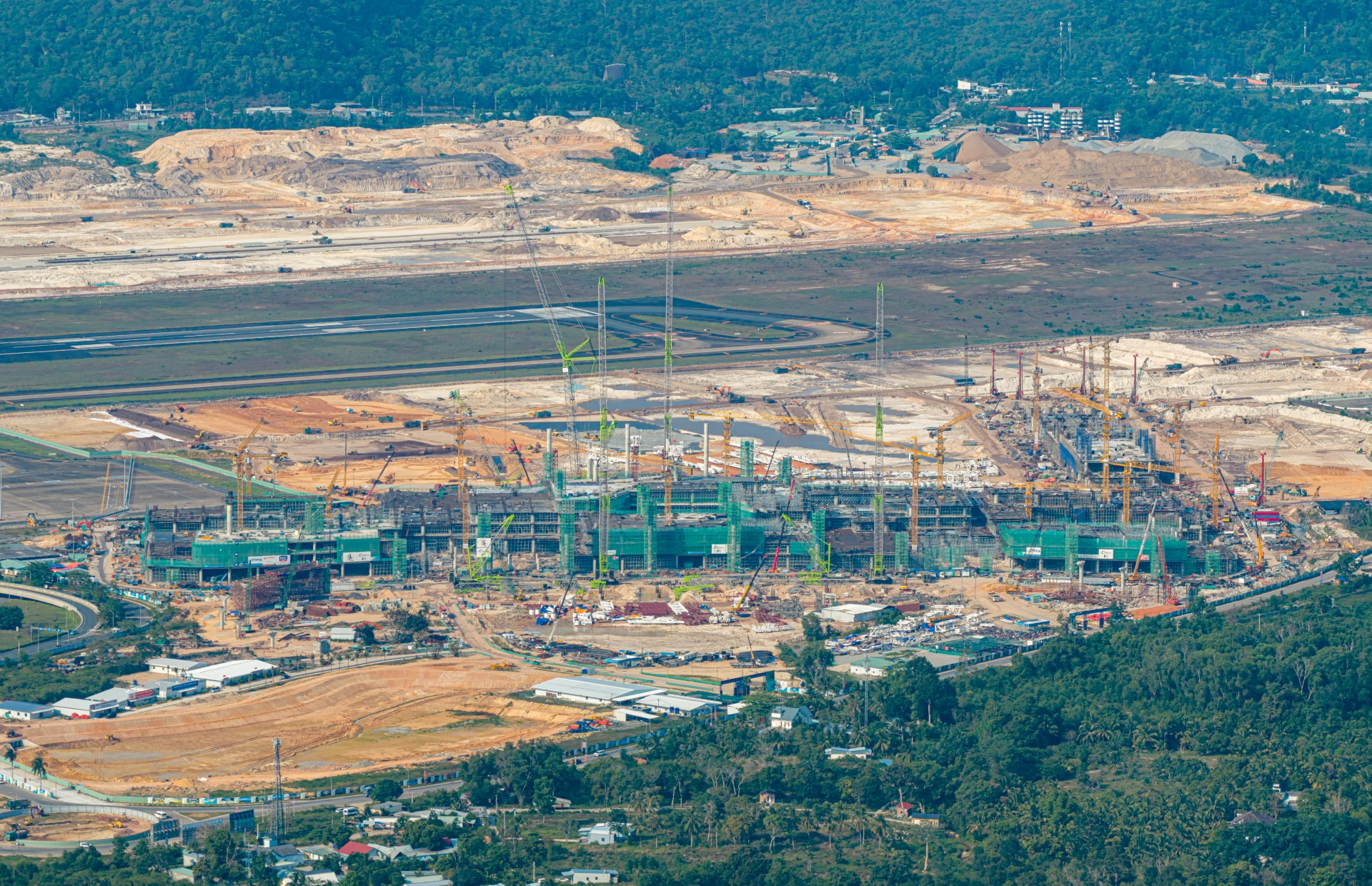 Dự án mở rộng Cảng hàng không quốc tế Phú Quốc được thi công song song vận hành.