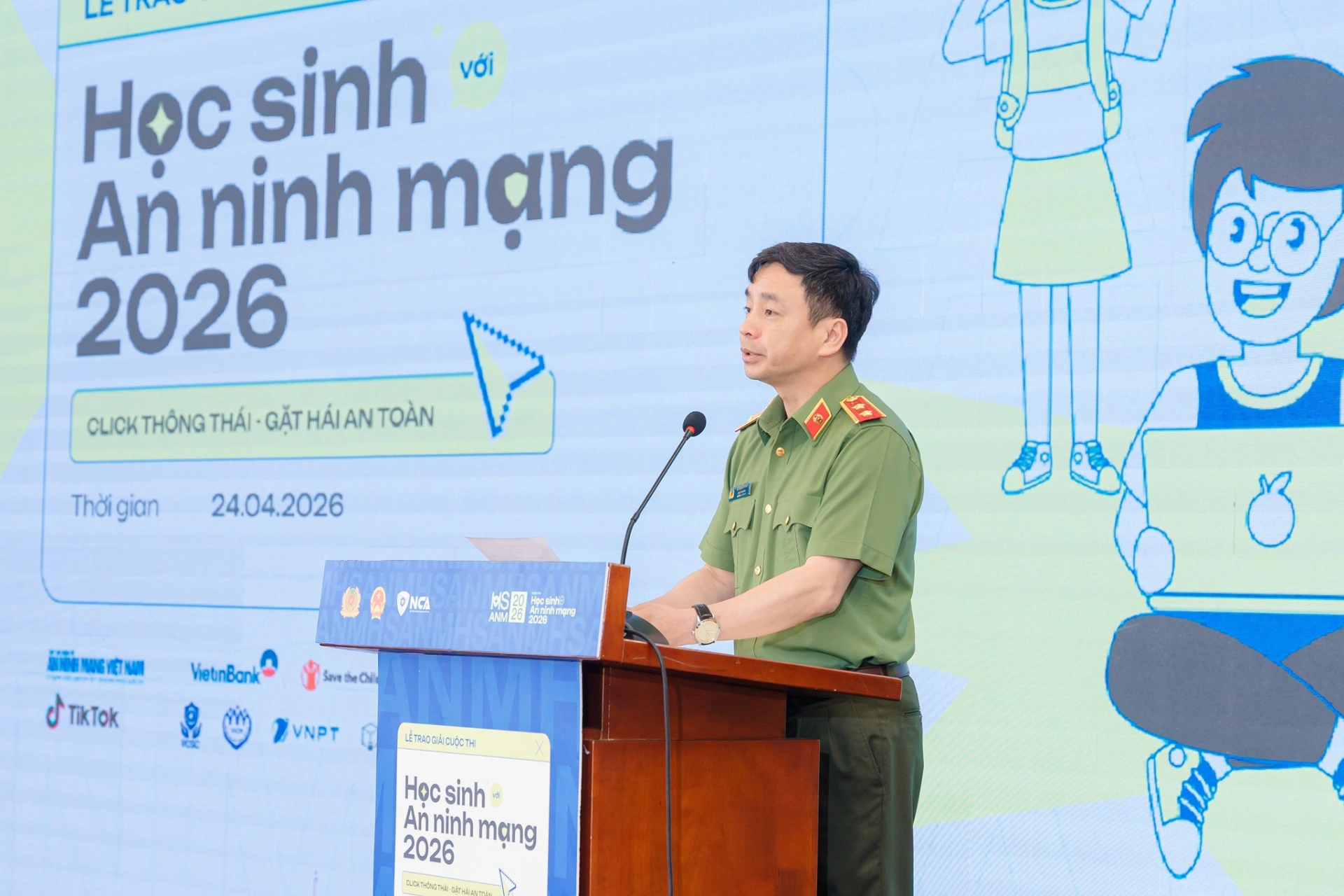 Trung tướng Lê Xuân Minh phát biểu tại Lễ trao giải Học sinh với An ninh mạng 2026