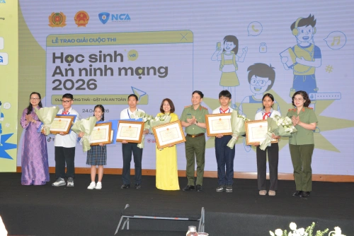 Chùm ảnh Lễ trao giải cuộc thi “Học sinh với An ninh mạng 2026”