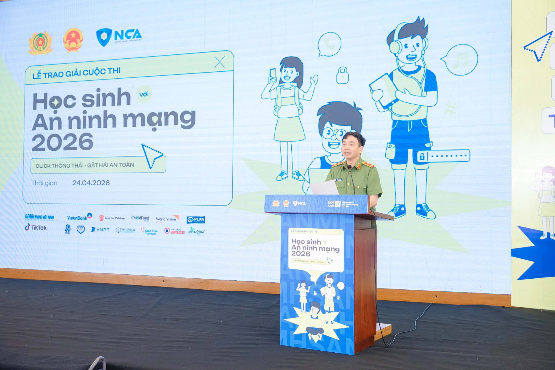 Trung tướng Lê Xuân Minh đánh giá cao hiệu quả của cuộc thi trong nâng cao nhận thức an ninh mạng cho học sinh.