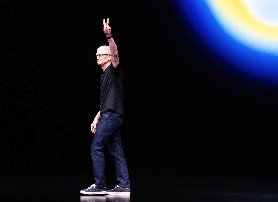 🔥 Tim Cook từ chức CEO Apple