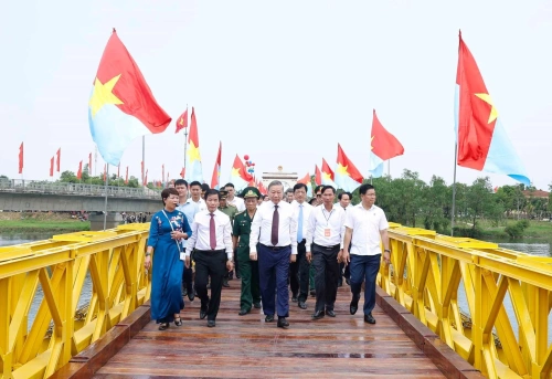 Tổng Bí thư, Chủ tịch nước Tô Lâm dự Lễ thượng cờ “Thống nhất non sông” tại Quảng Trị