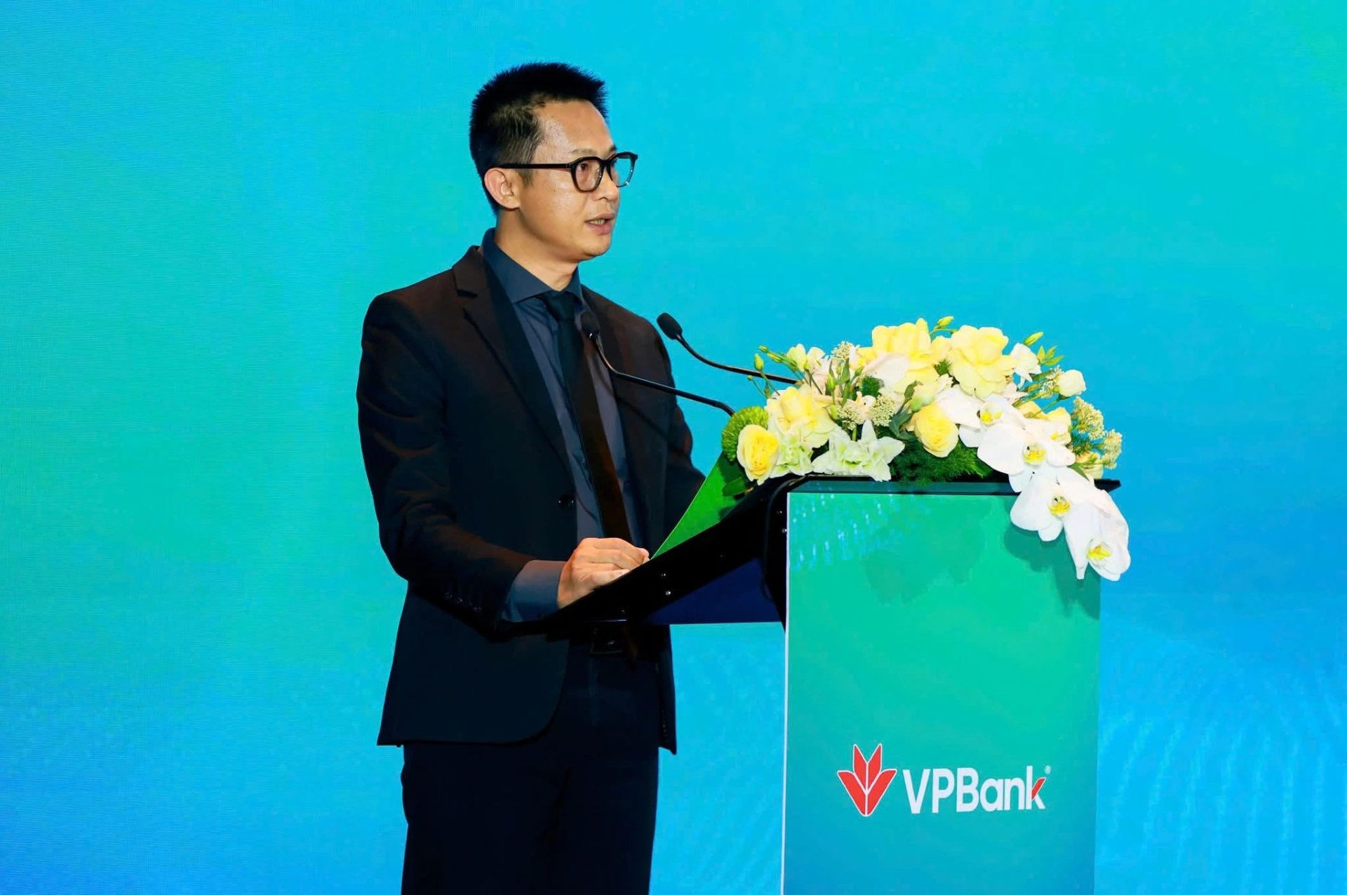 Ông Nguyễn Hồng Trung. Chủ tịch kiêm Tổng giám đốc CAEX chia sẻ tại Lễ ký.