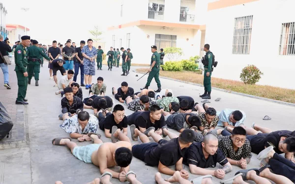 Đầu tháng 2, Campuchia triệt phá trung tâm lừa đảo lớn, bắt giữ hơn 2.000 người nước ngoài (nguồn: Khmer Times)