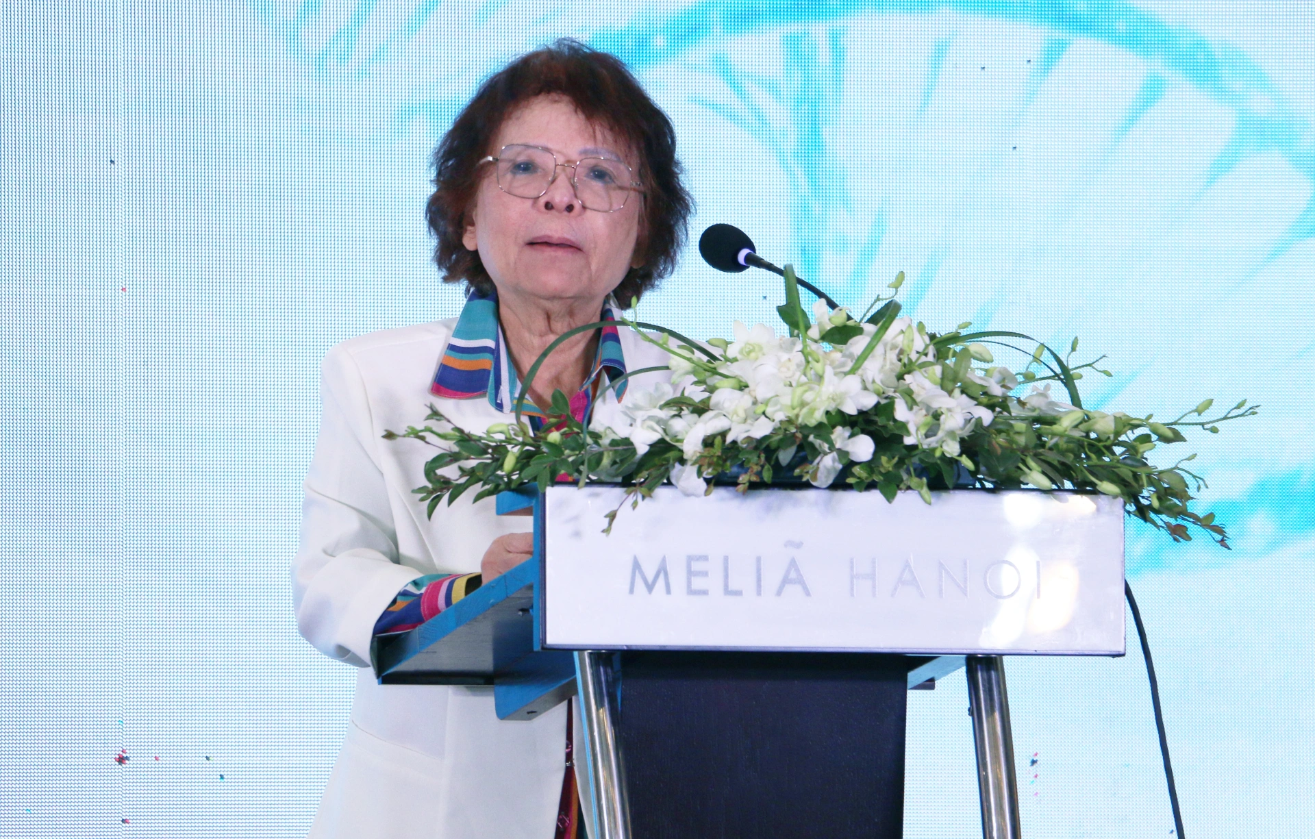 GS BS Tôn Thị Kim Thanh nói rằng sự phối hợp chặt chẽ giữa các bệnh viện mắt, các chuyên gia giác mạc và các đơn vị nghiên cứu giữ vai trò then chốt