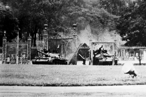 Độc lập, tự chủ là nền tảng để bảo vệ vững chắc lợi ích dân tộc trong kỷ nguyên mới