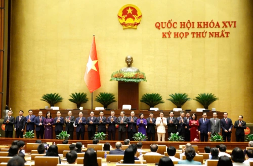 Quốc hội phê chuẩn 6 Phó Thủ tướng, 16 Bộ trưởng, Đại tướng Lương Tam Quang tái đắc cử Bộ trưởng Bộ Công an