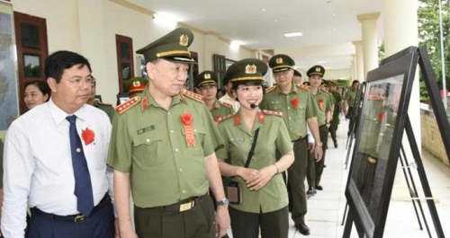 Những người lưu giữ ký ức ở Hòn Đá Bạc