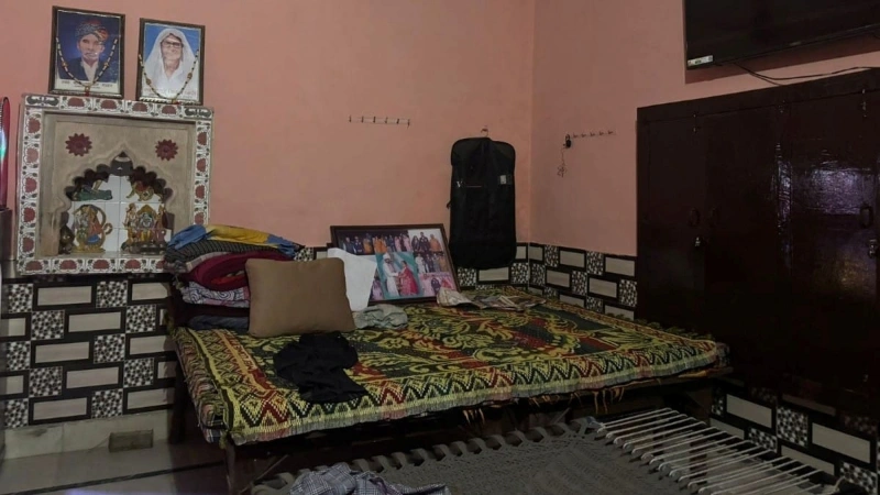 Phòng riêng của Adarsh Kumar tại nhà ở làng Chitpur.