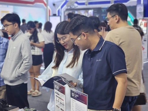 NST Group gây ấn tượng với các giải pháp an ninh công nghệ cao tại Gala “Tổ quốc bình yên”