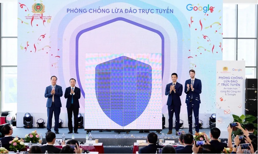 Bộ Công an cảnh báo 7 phương thức lừa đảo trực tuyến