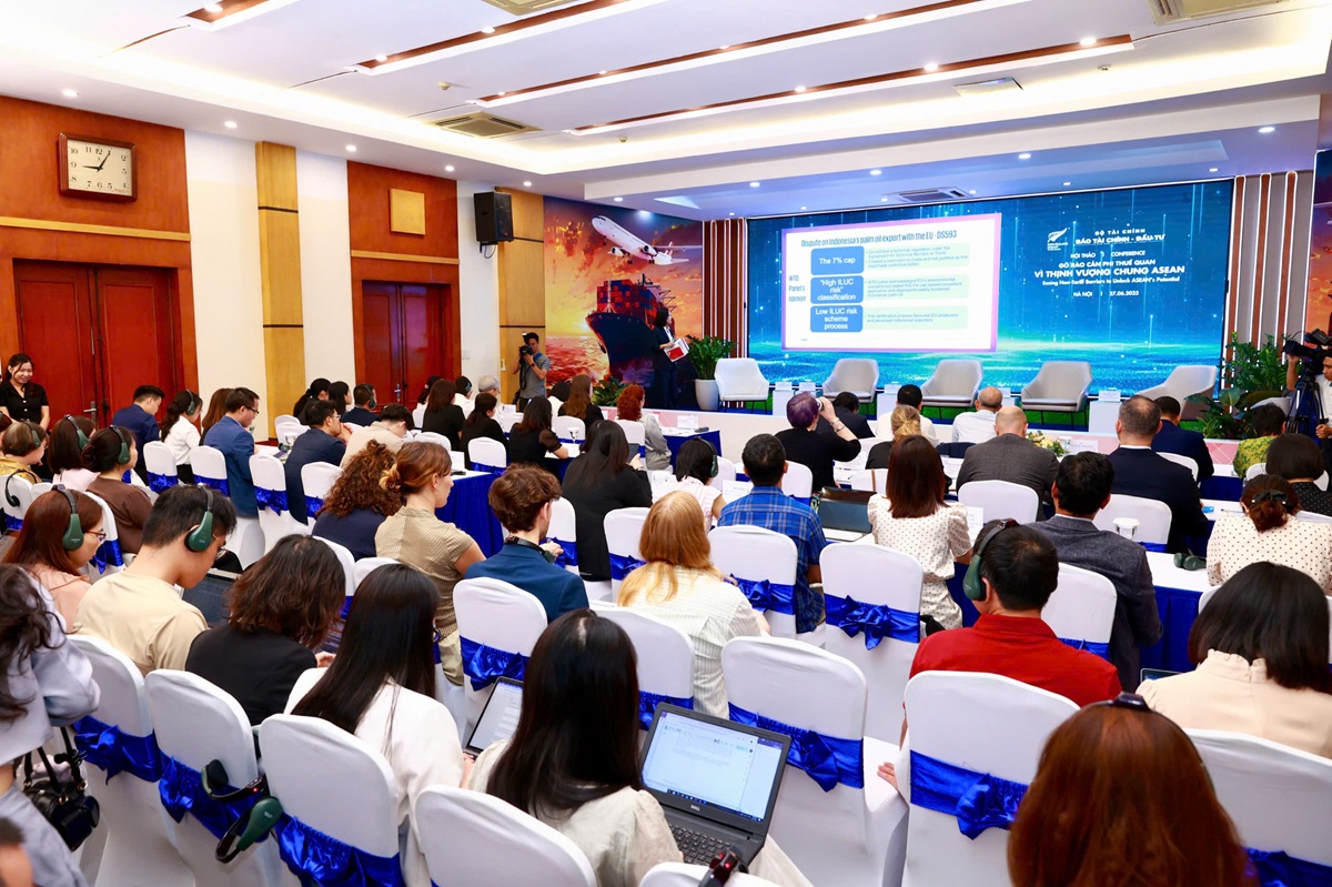 Gỡ rào cản phi thuế quan vì thịnh vượng chung ASEAN