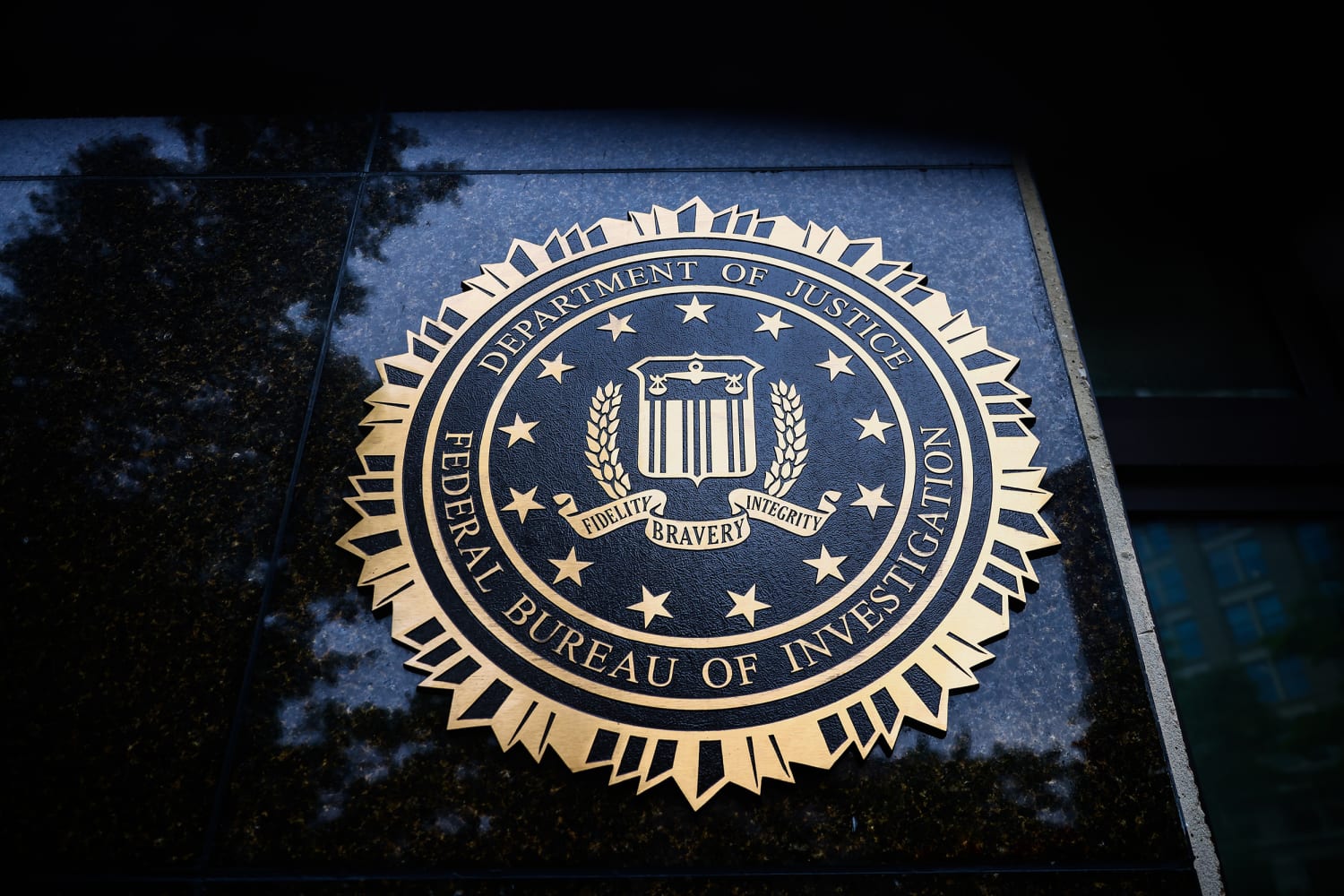 Băng đảng ma túy Mexico thuê hacker theo dõi quan chức FBI