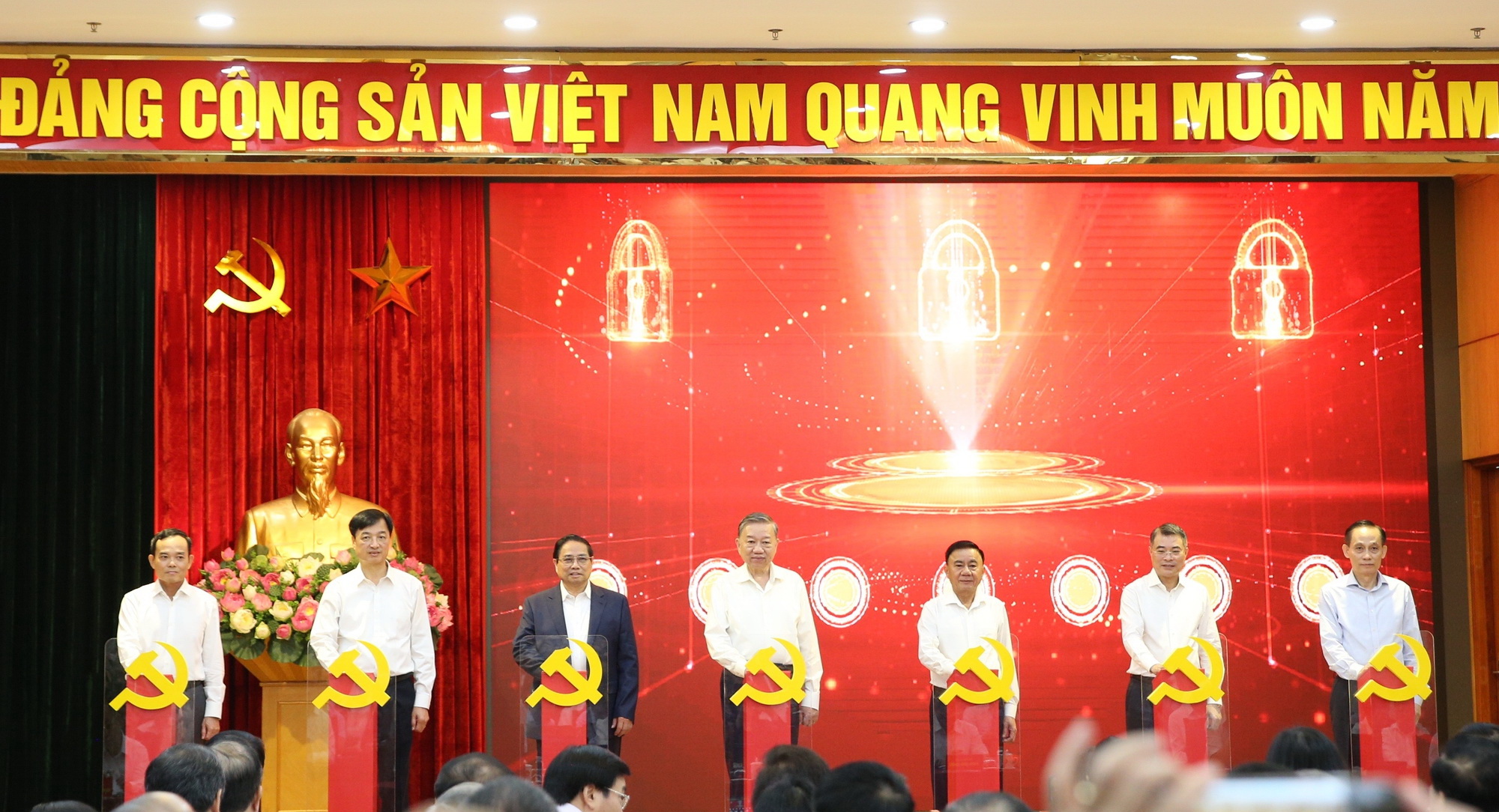 Ra mắt 3 nền tảng số phục vụ triển khai Nghị quyết số 57 của Bộ Chính trị