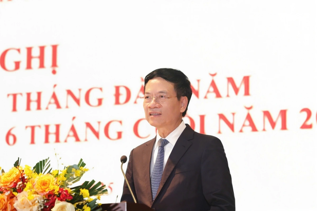 Chuyển đổi số mà không thay đổi mô hình vận hành thì công sức “đổ sông, đổ biển”