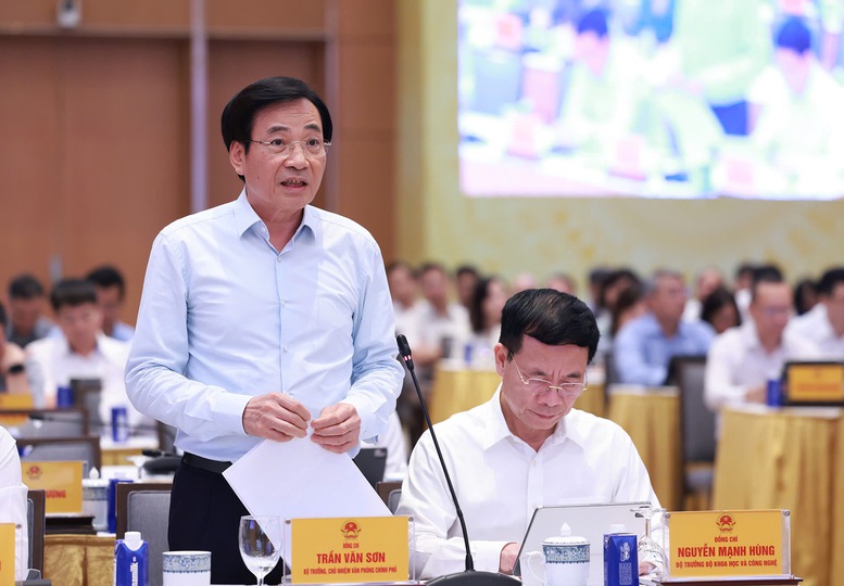 Bộ trưởng, Chủ nhiệm Văn phòng Chính phủ Trần Văn Sơn phát biểu tại phiên họp - Ảnh: VGP/Nhật Bắc