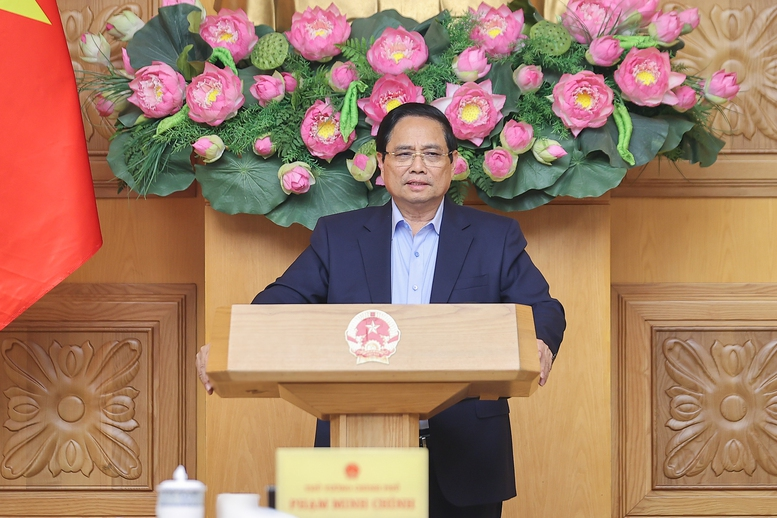 Thủ tướng Chính phủ Phạm Minh Chính chủ trì hội nghị đánh giá kết quả sắp xếp tổ chức bộ máy bên trong của các bộ, ngành và sơ kết 1 tháng vận hành chính quyền địa phương 2 cấp - Ảnh: VGP/Nhật Bắc