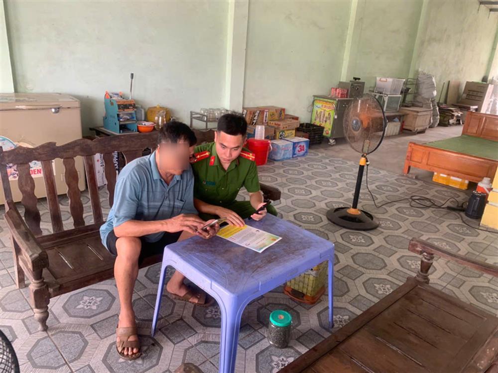 Công an xã Quảng Hà kịp thời ngăn chặn vụ lừa đảo qua không gian mạng.