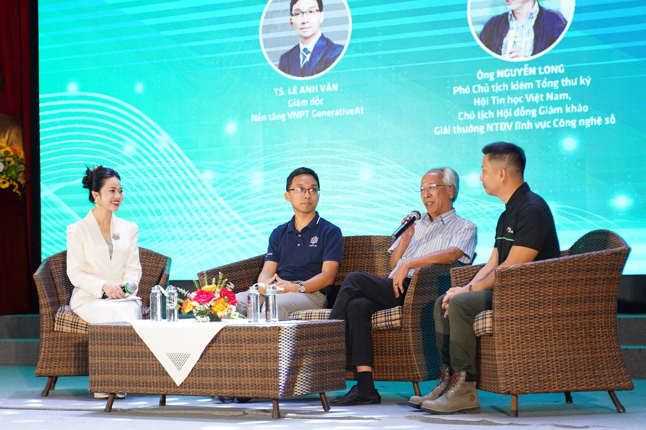 Ông Nguyễn Long chia sẻ tại chương trình giao lưu phát động Giải thưởng Nhân tài Đất Việt năm 2025