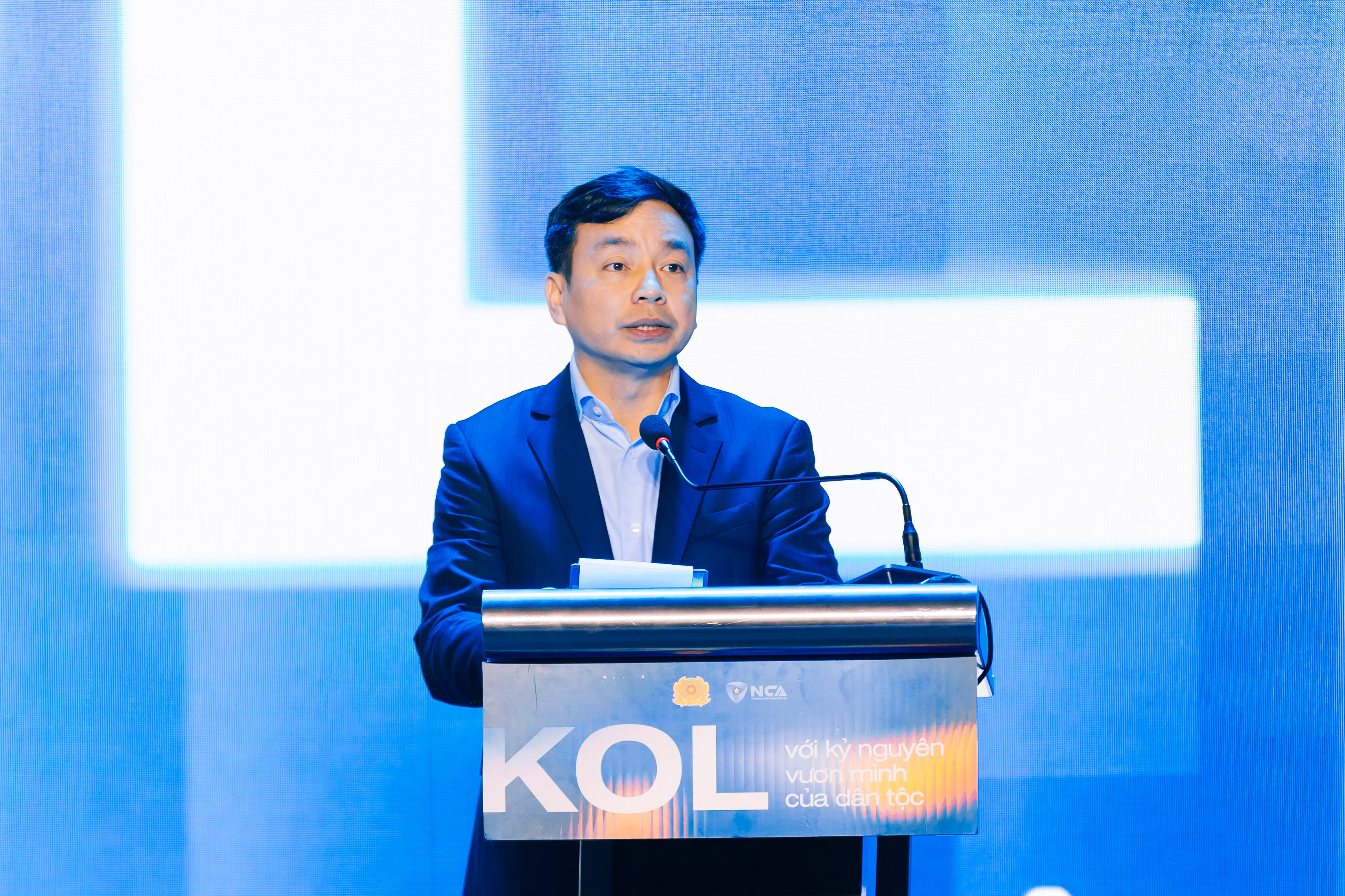 Thiếu tướng Lê Xuân Minh, Phó Cục trưởng Cục An ninh mạng và Phòng chống tội phạm sử dụng công nghệ cao phát biểu khai mạc Hội nghị