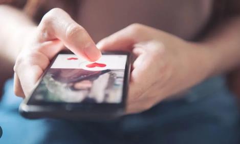 Truy cập web “đen”, người đàn ông Hà Nội mất gần 2 tỷ đồng