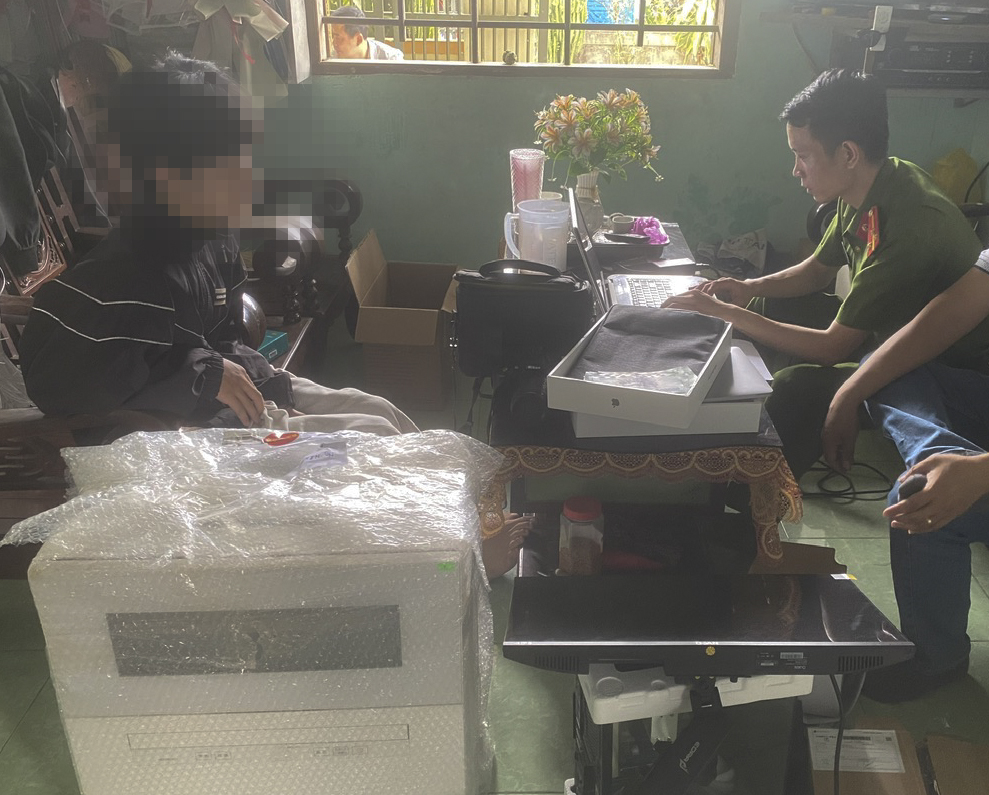 Lực lượng Công an làm việc với đối tượng T.T.T