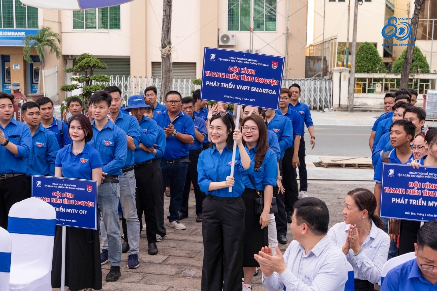 Hoàng Huyền Trang luôn thể hiện tinh thần trách nhiệm và nhiệt huyết với mọi công việc