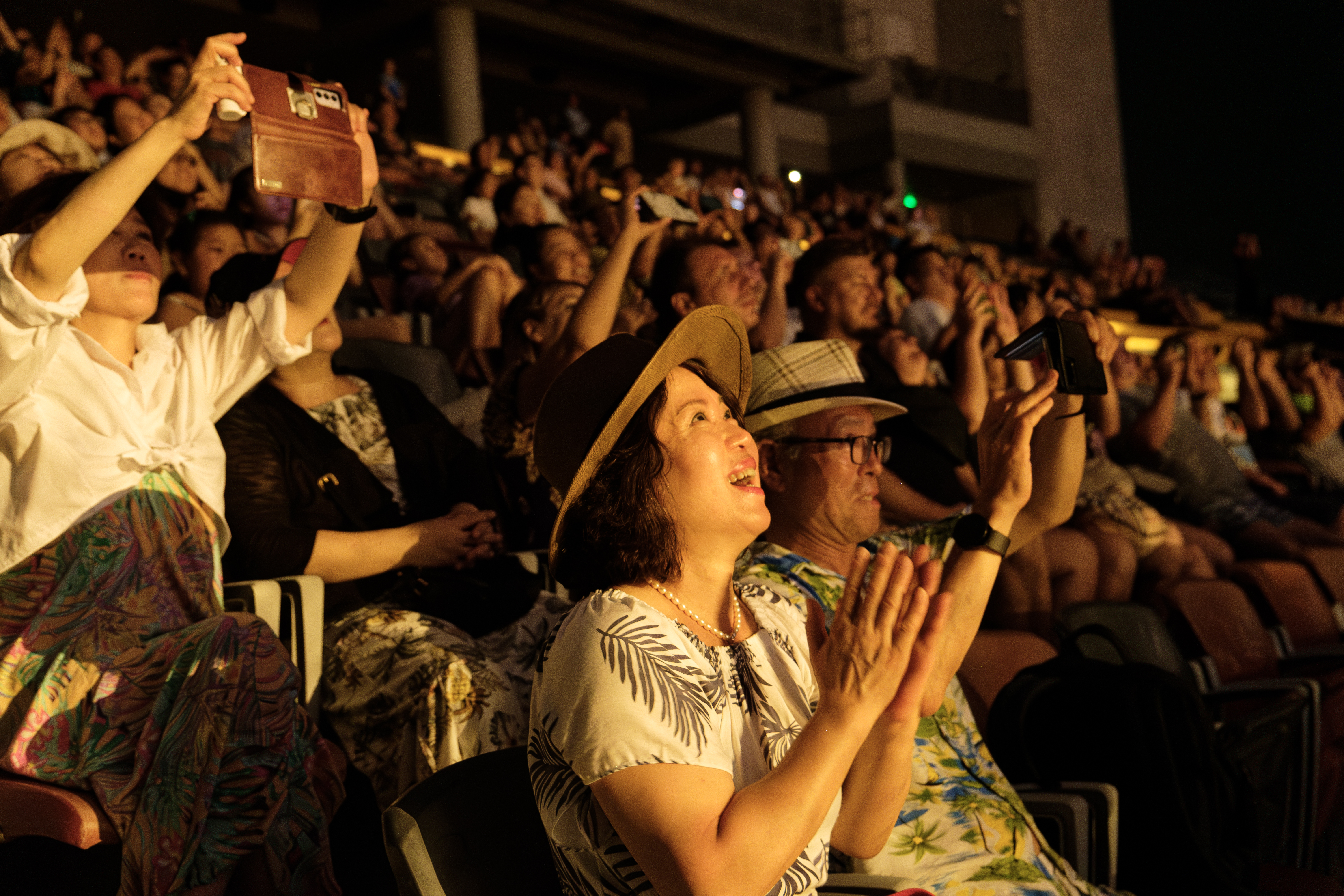 Khách Hàn mãn nhãn với màn pháo hoa tại show Kiss of the Sea