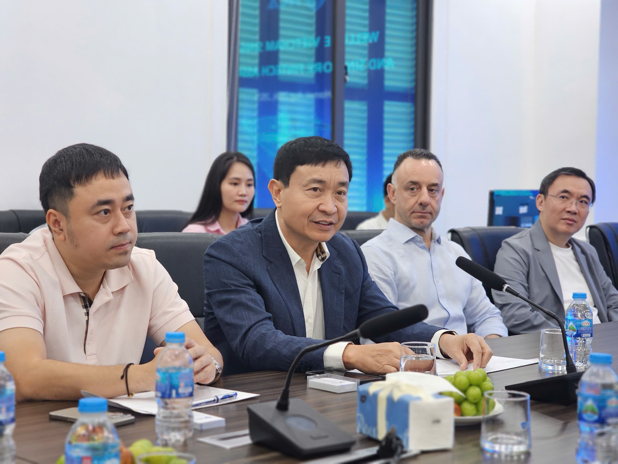 Việt Nam trong kỷ nguyên chuyển đổi số: Cơ hội hợp tác quốc tế về an ninh tài chính