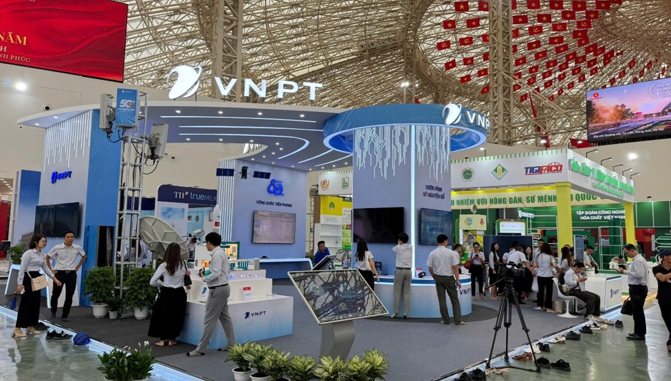 Gian hàng VNPT tại Triển lãm thành tựu kinh tế - xã hội 80 năm - Ảnh: VinaPhone