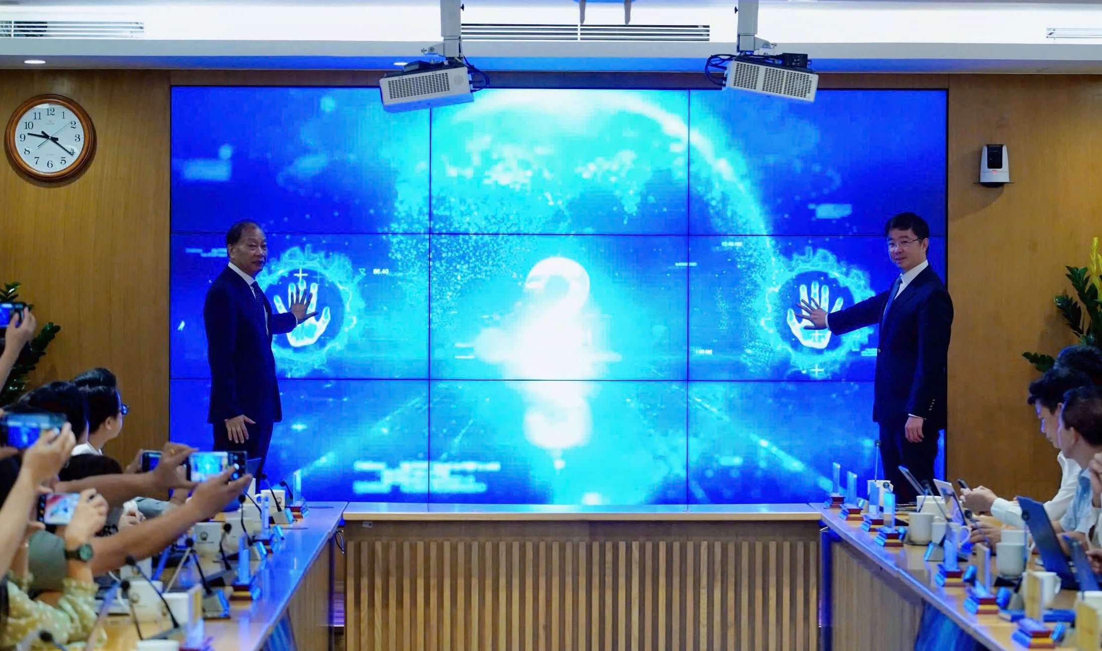 Phát động Giải thưởng Sản phẩm công nghệ số Make in Viet Nam năm 2025